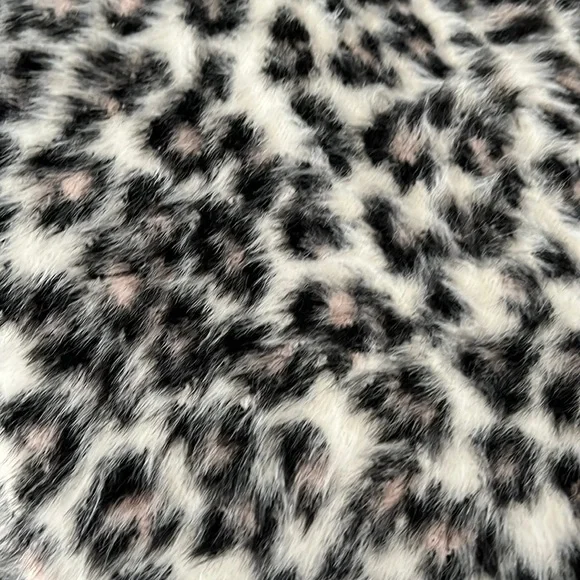 Muk Luks Women’s Leopard Print Neckwear Faux Fur Scarf OSFM - Picture 5 of 10